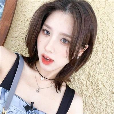 在江边